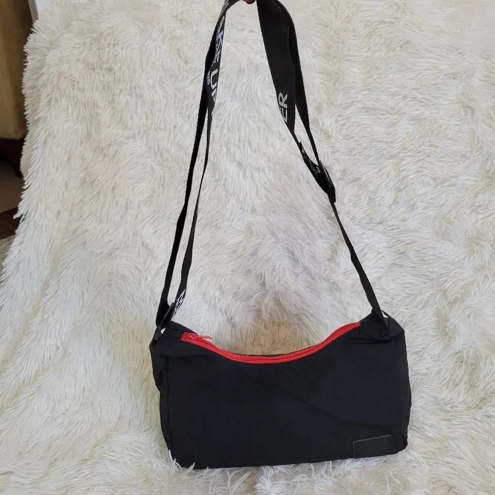 Make Up Forever Makeup Cosmetics Adjustable Over the Shoulder Zipper Black Bag